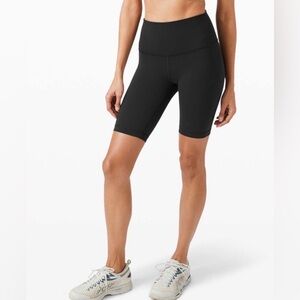 Lululemon Wunder train black HR Shorts size 0